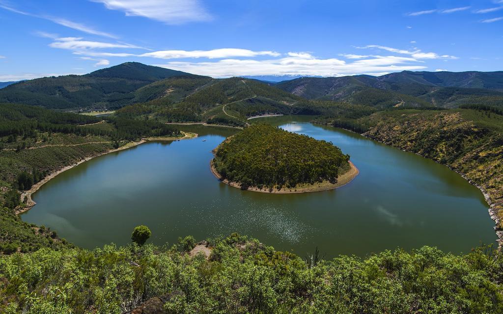 Apartamentos El Mirador Del Soto Sotoserrano Εξωτερικό φωτογραφία