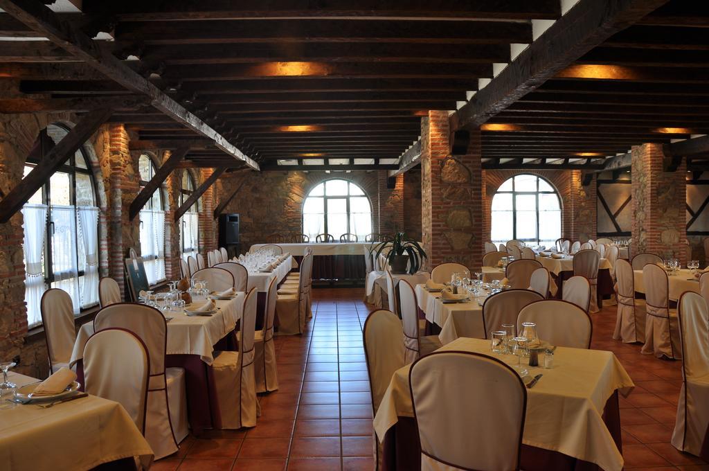 Apartamentos El Mirador Del Soto Sotoserrano Εξωτερικό φωτογραφία