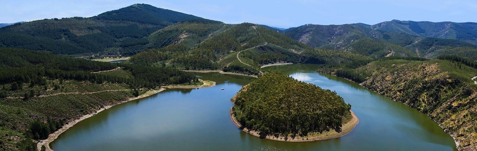 Apartamentos El Mirador Del Soto Sotoserrano Εξωτερικό φωτογραφία